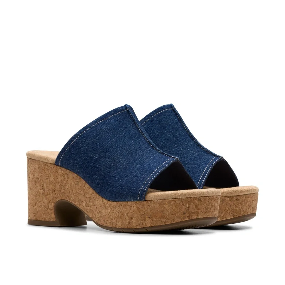 Womens Clarks Nerisa Vine Sandals in Dark Denim. 26181935 - Picture 4 of 8